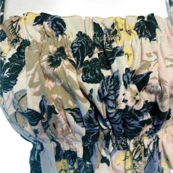 Urban Outfitters Floral Ruffle Tie Back Crop Top Size Medium - Picture 3 of 7